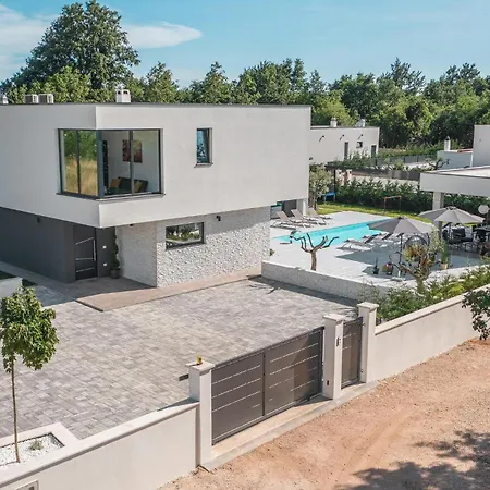 Holiday home 5 Bedroom In