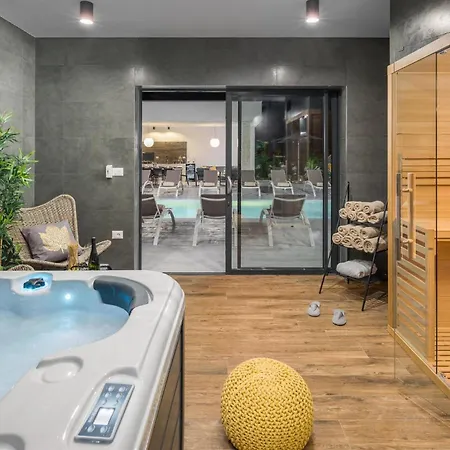 5 Bedroom In Sivati